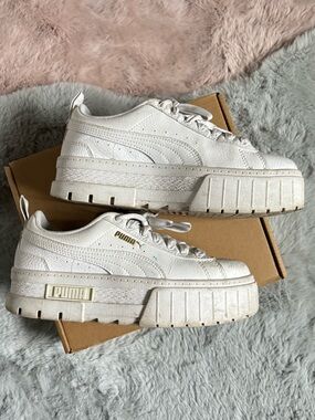 Puma mayze classic platform white leather sneaker